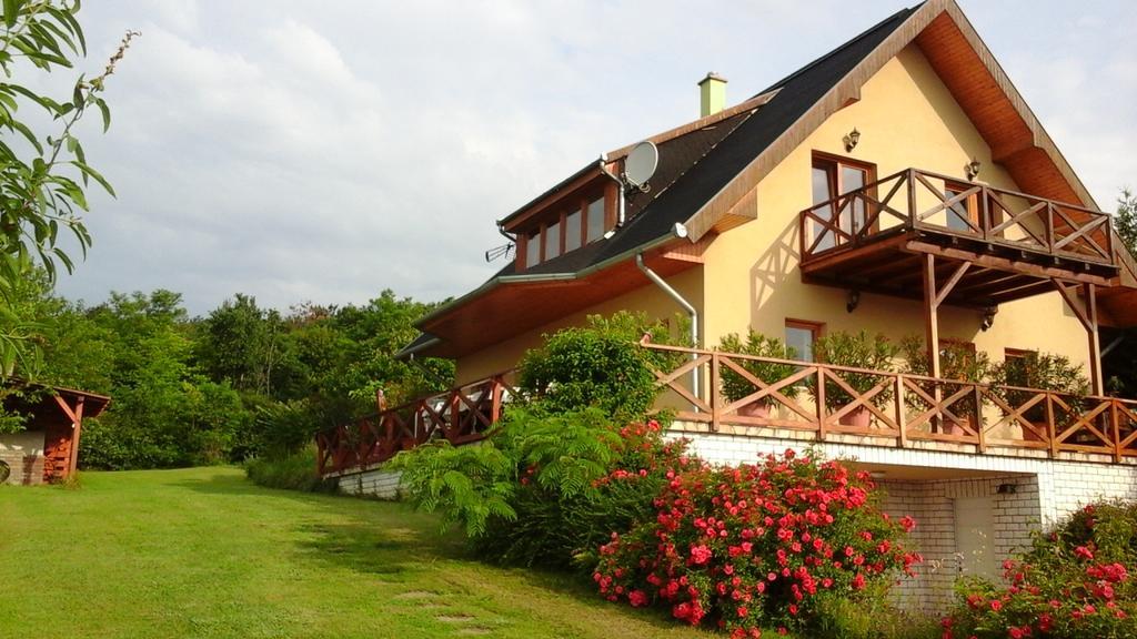 Kincses Vendeghaz Ξενοδοχείο Balatongyörök Εξωτερικό φωτογραφία